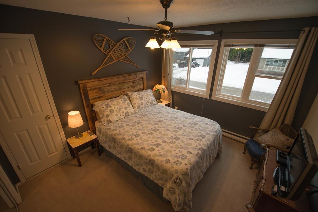 Alpenrose Revelstoke Bed & Breakfast Habitación foto